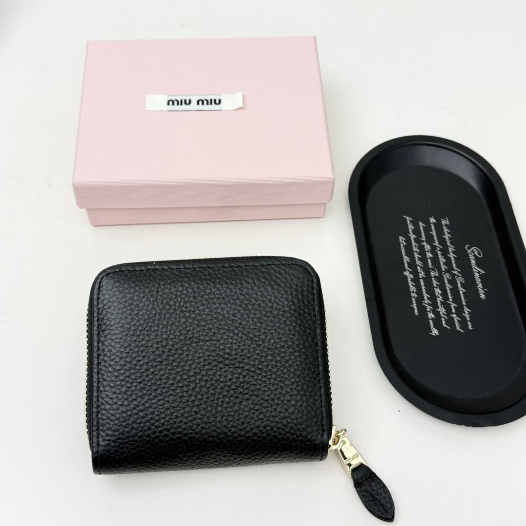 Miu Miu Small Leather Wallet - Image 3