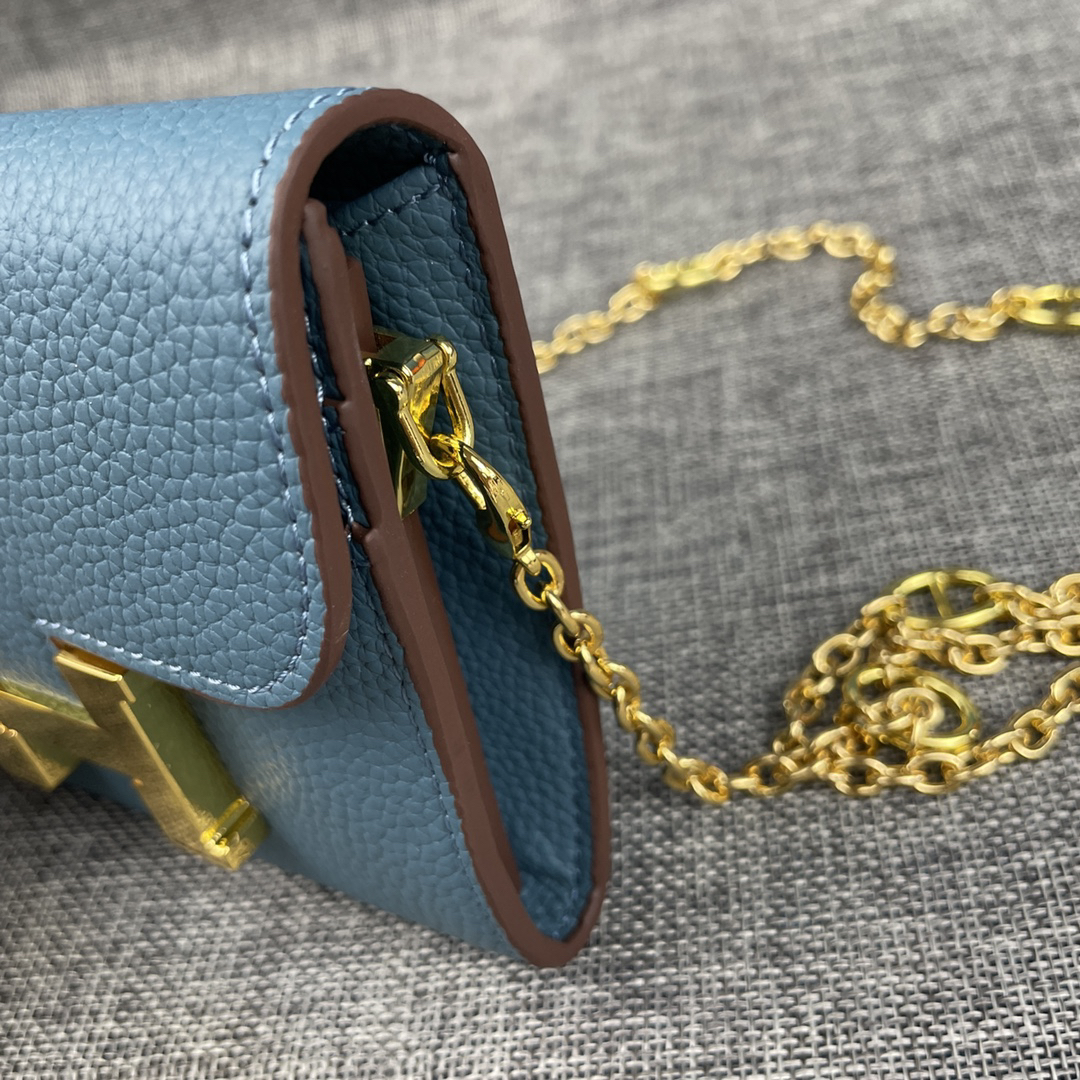 Hermès Constance Mini Shoulder Bag in Togo Calfskin - Image 3