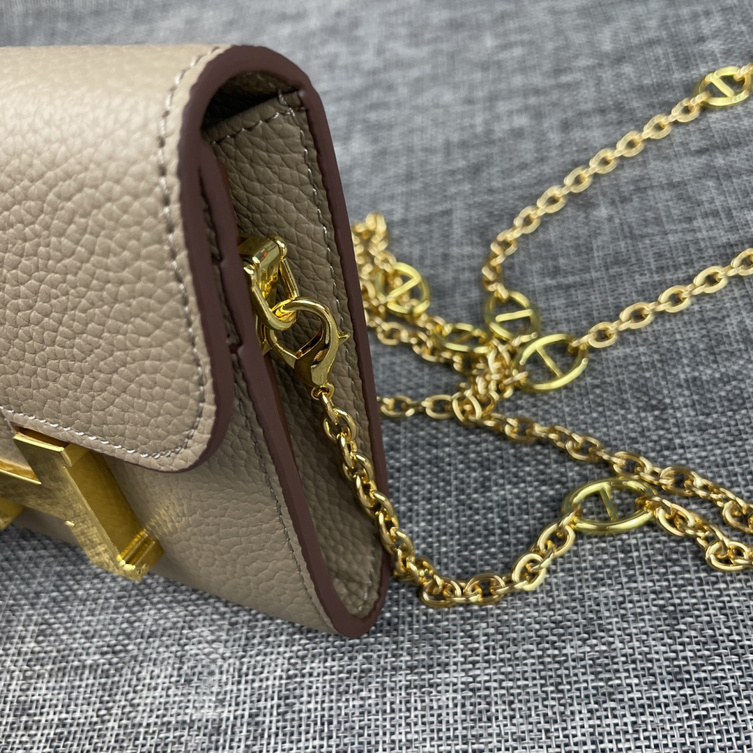 Hermès Constance Mini Shoulder Bag in Togo Calfskin - Image 3