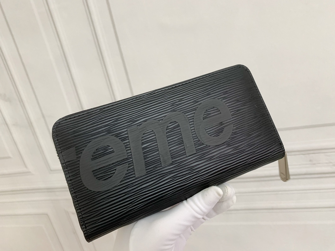Louis Vuitton Monogram Cowhide Wallet - Image 3