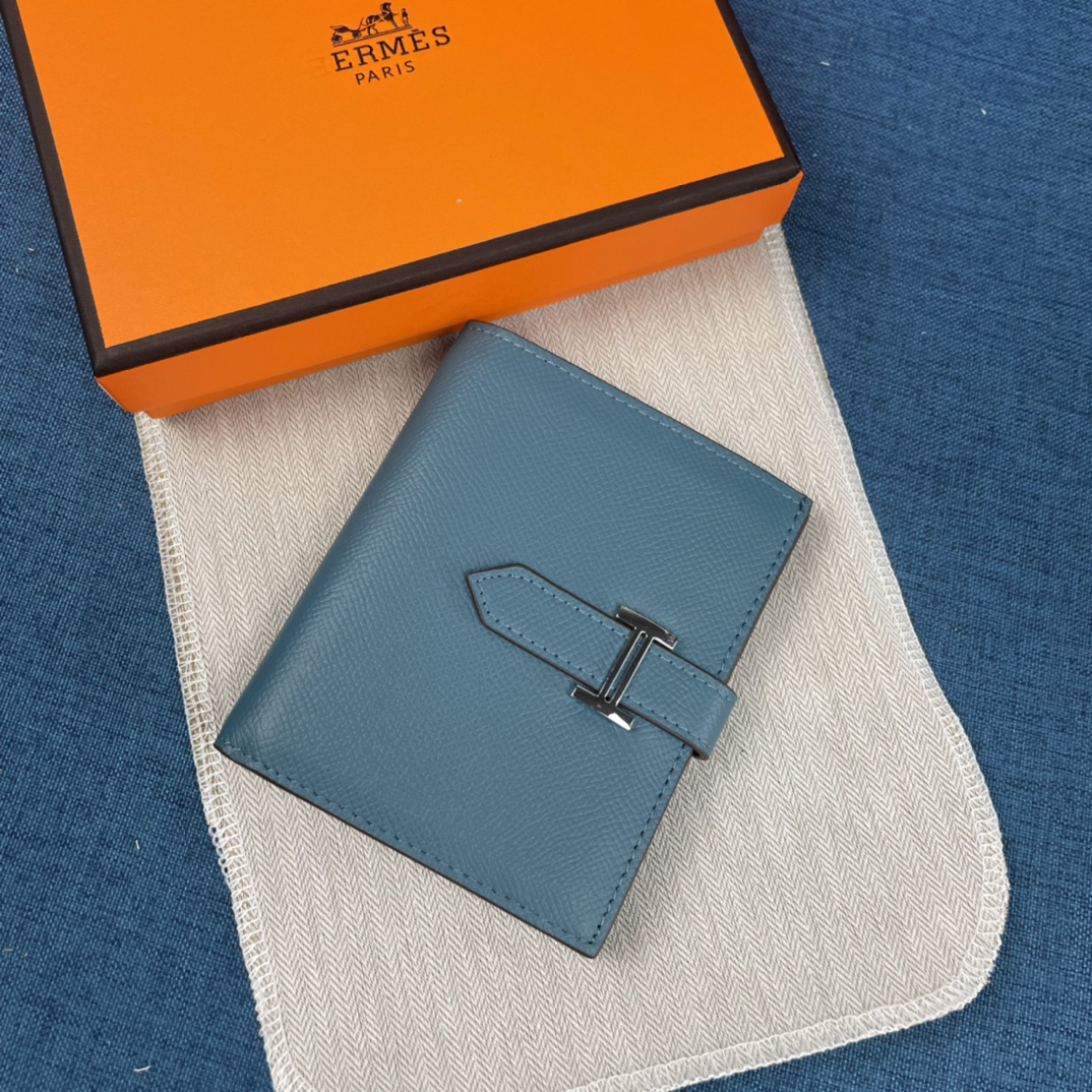 Hermes Leather Vertical Wallet - Image 3