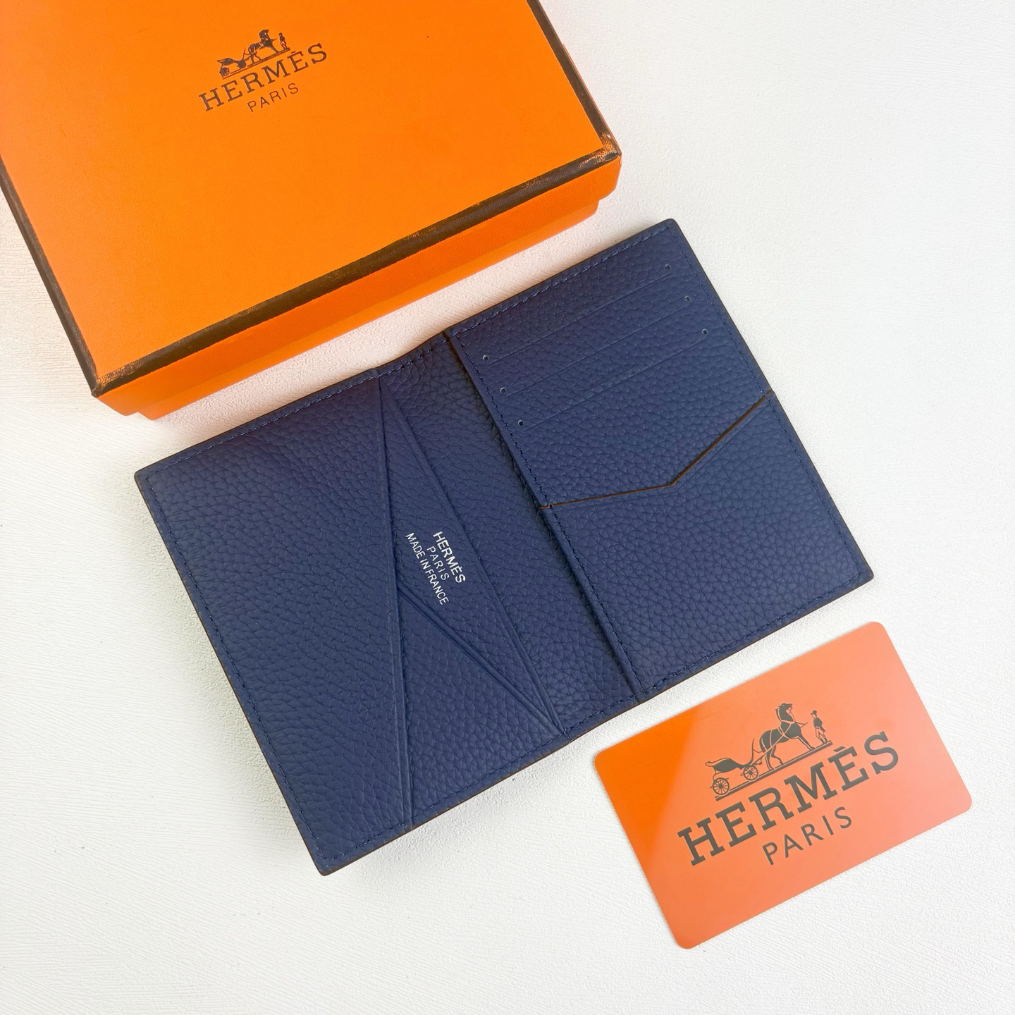 Hermès City 8CC Card Holder in Barenia Faubourg Calfskin - Image 3