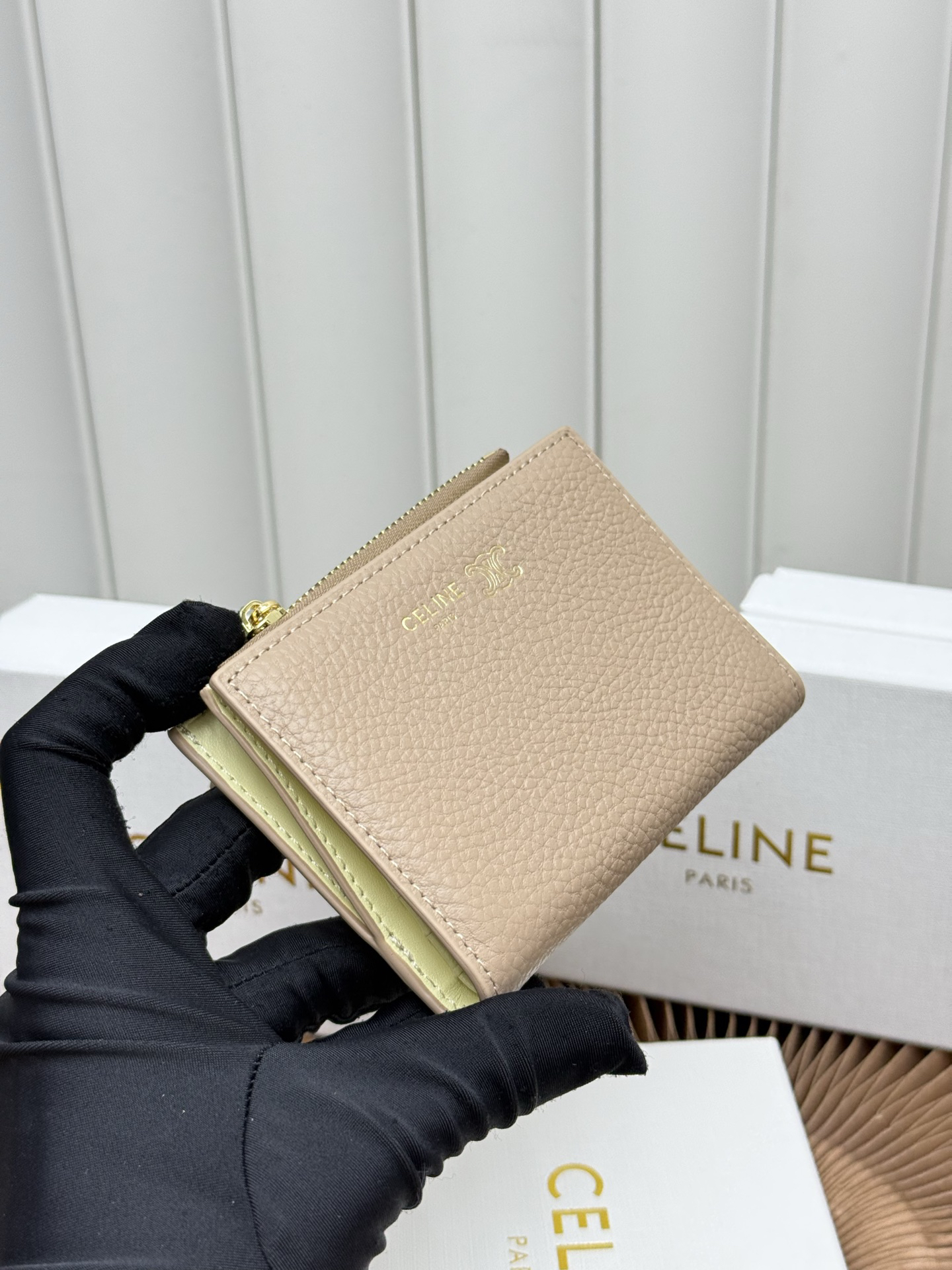 CELINE Short Leather Wallet - Image 3
