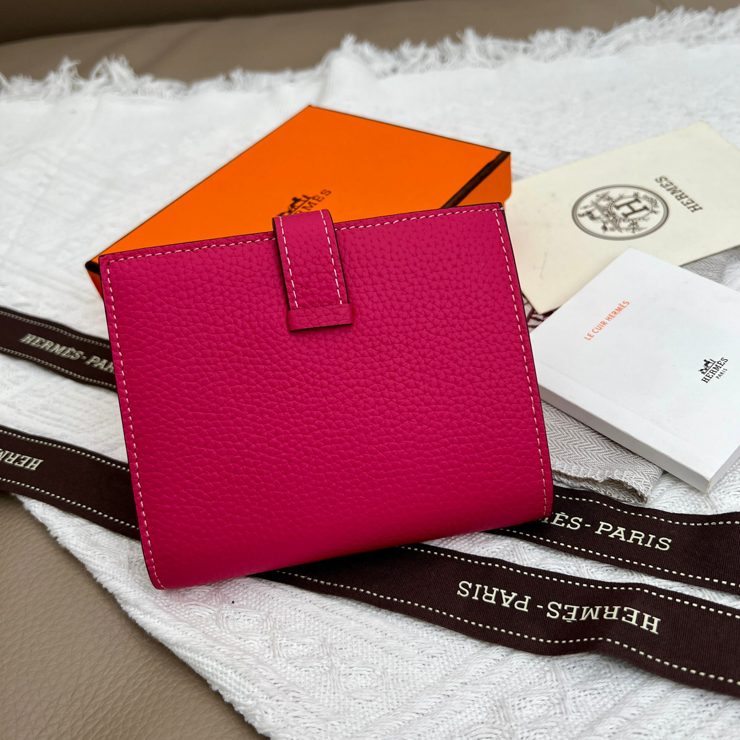 Hermes Vertical Pocket Wallet with Gold-Tone Hardware - Image 3