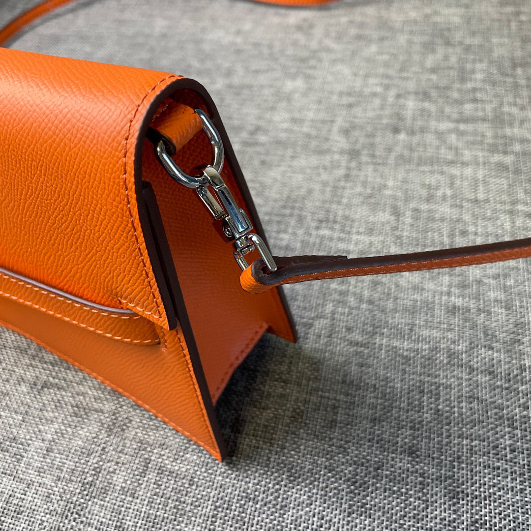 Hermes Kelly Leather Shoulder and Crossbody Bag - Image 3