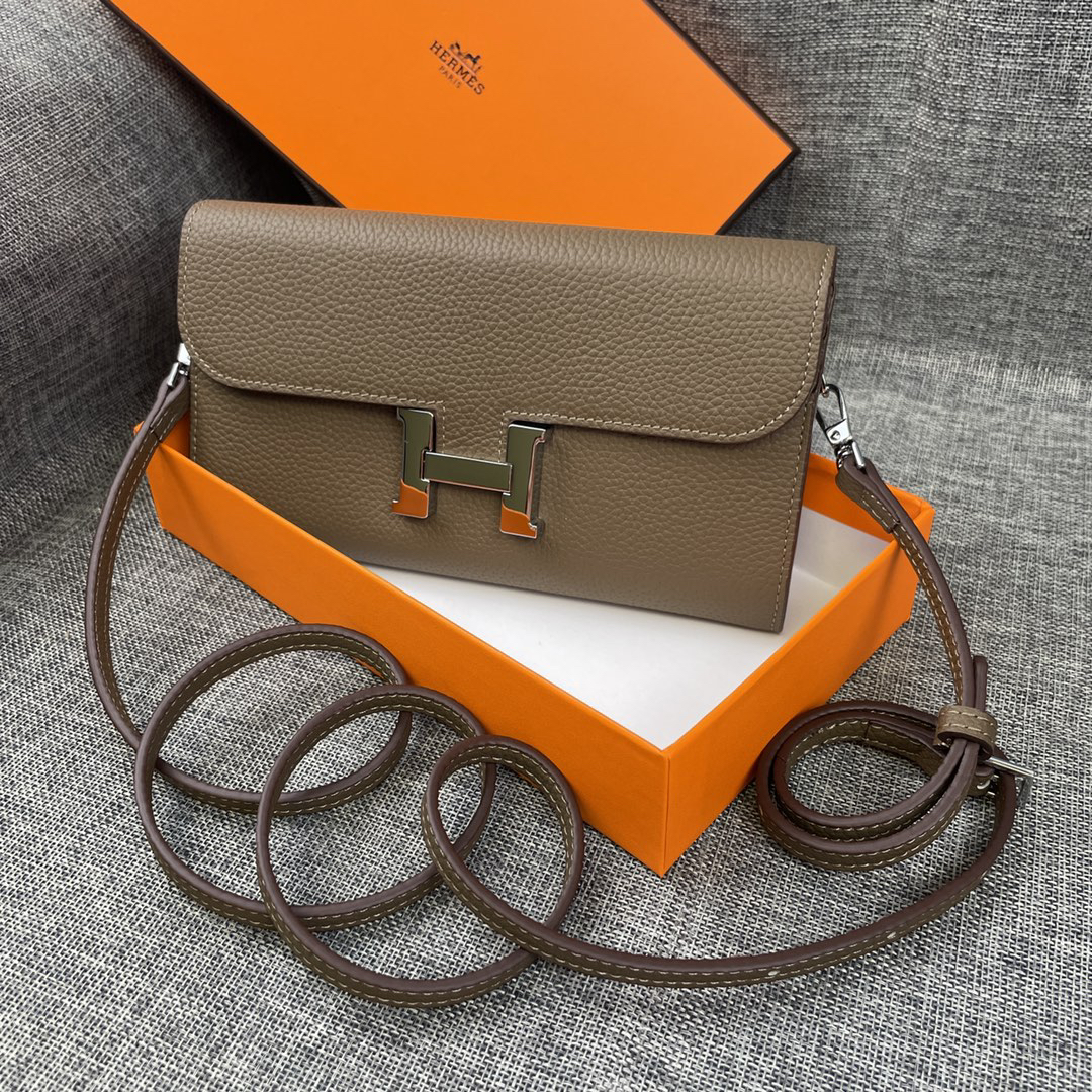 Hermes Constance 9852 Togo Leather Shoulder Bag - Image 3