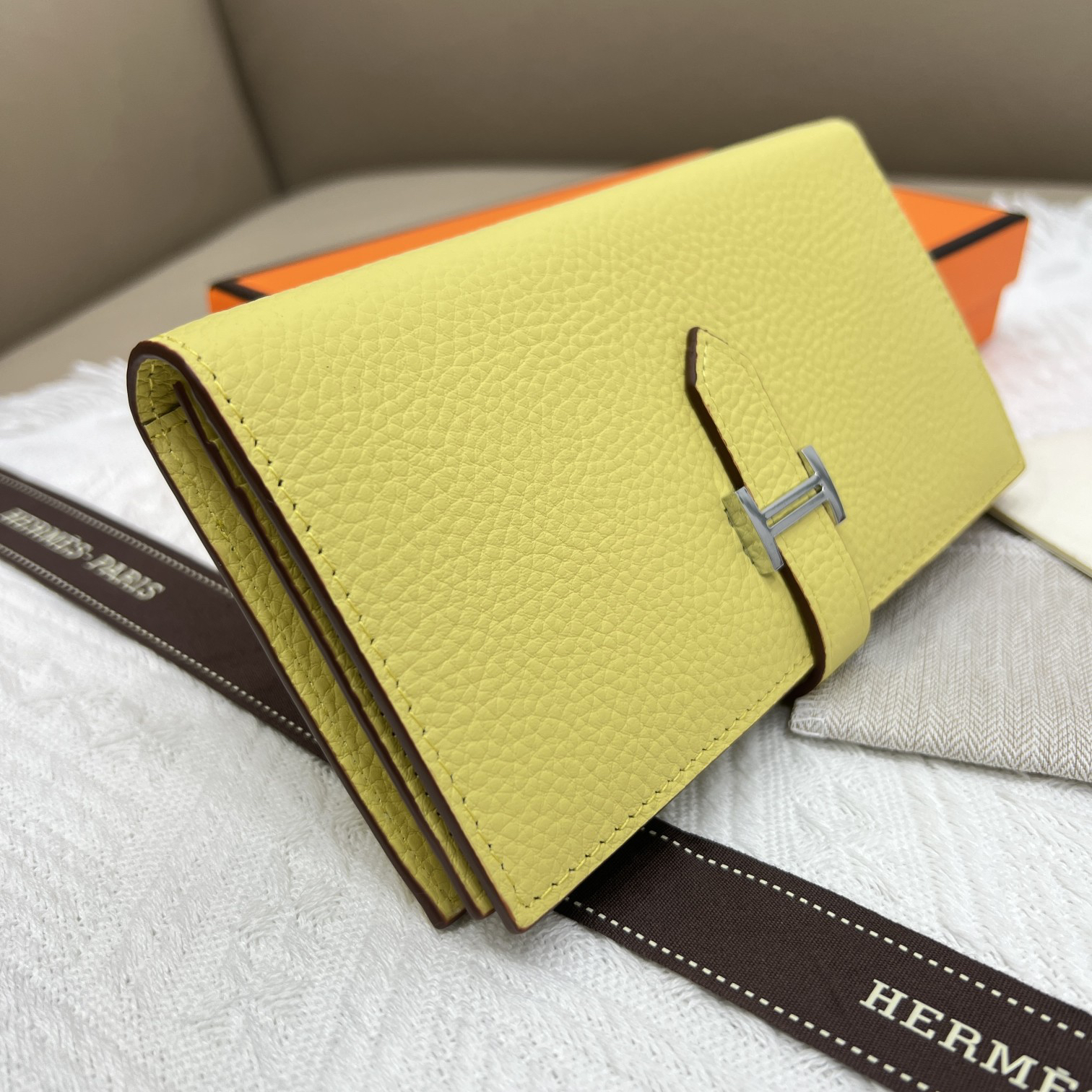 Hermès Women's Togo Leather Long Wallet with Silver-Tone Clasp - Image 3