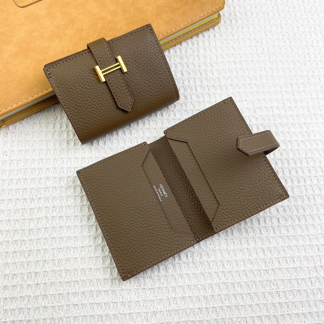 Hermès 0511 Leather Card Holder - Image 3