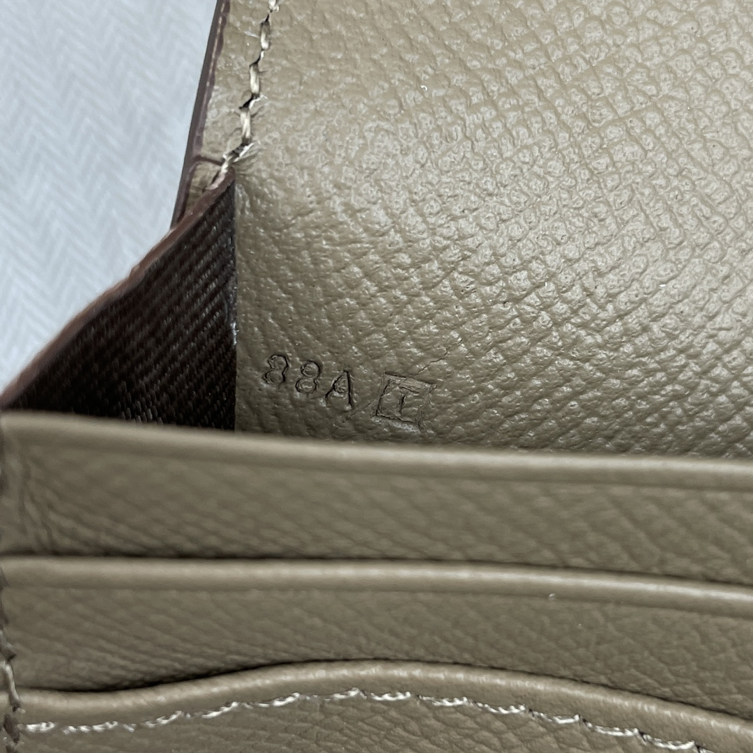 Hermès Empson Leather Palm-Grain Long Wallet with Interior Zipper - Image 3