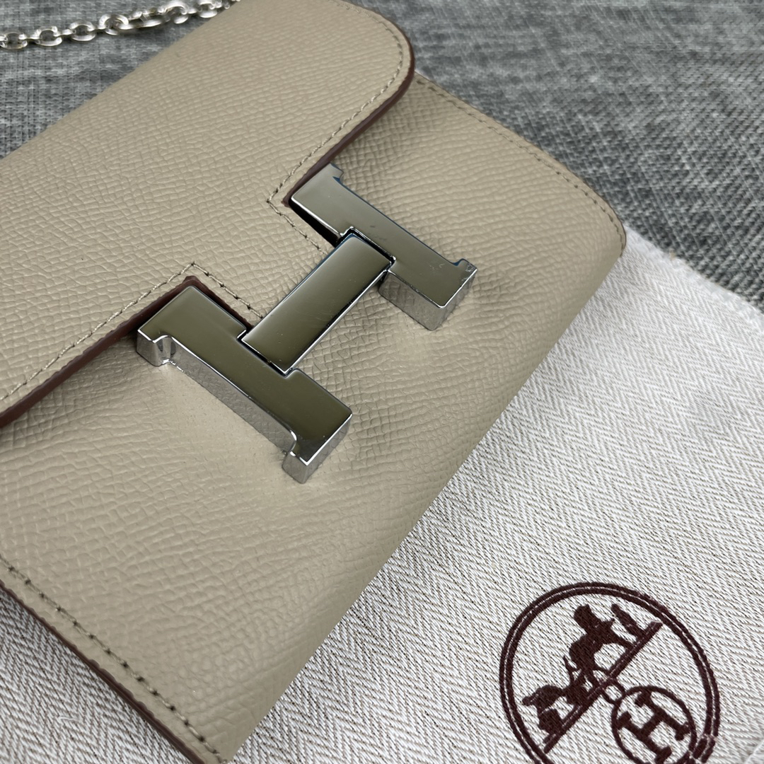 Hermes Constance Palm-Grain Leather Card Holder - Image 3