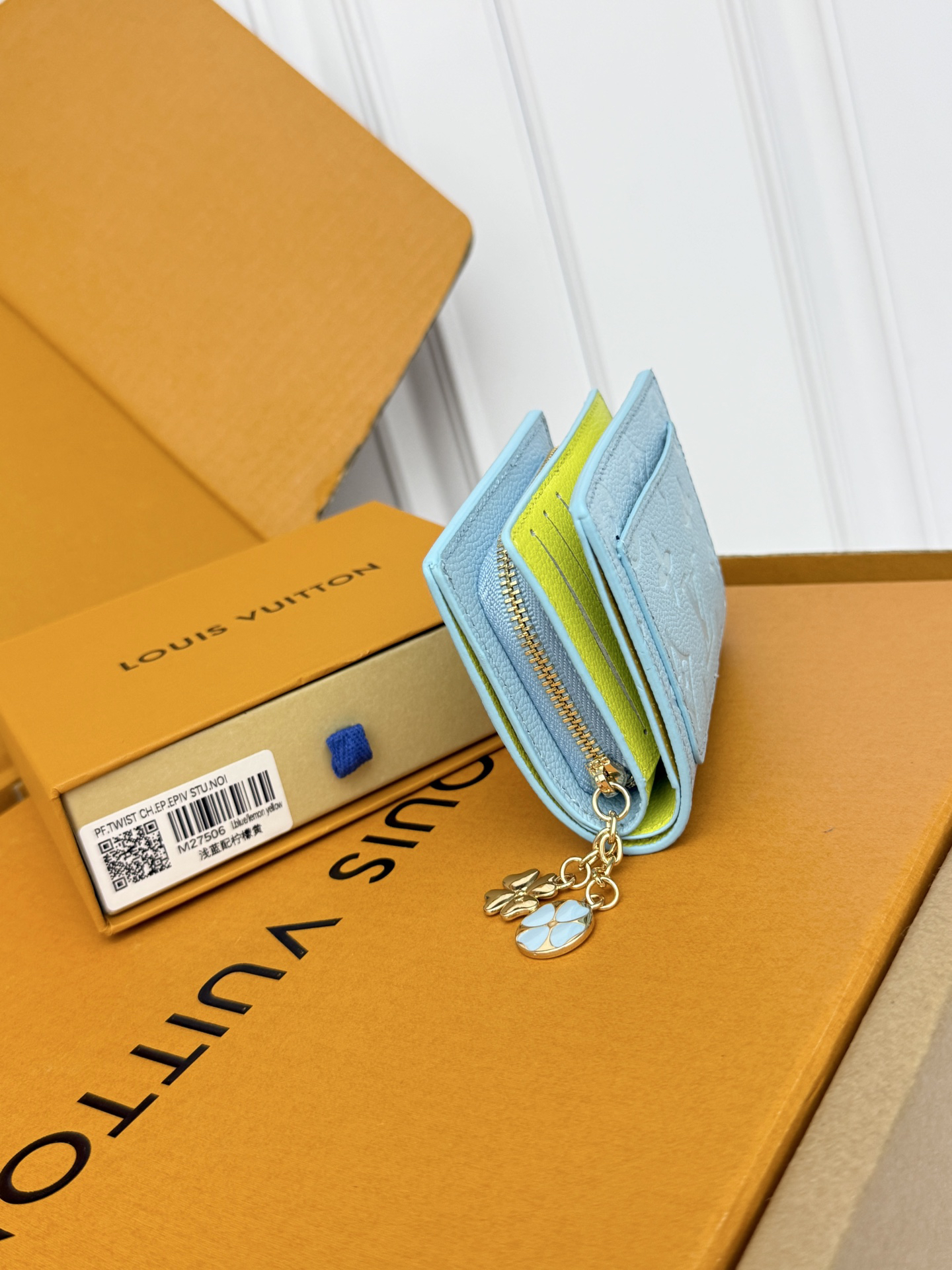 Louis Vuitton M27506 Light Blue Calfskin Wallet - Image 3