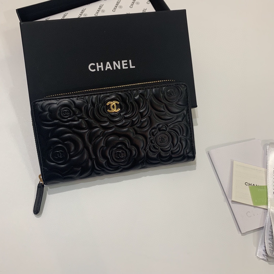 Chanel Camellia Lambskin Wallet with Gold Clasp - Image 3