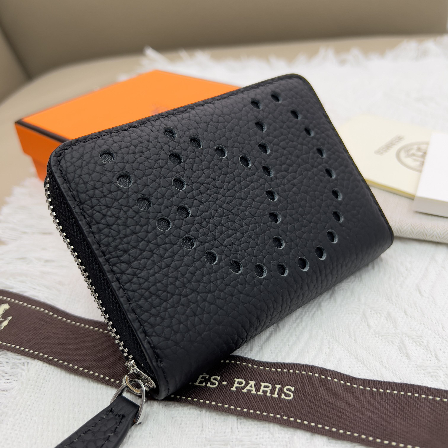 Hermès Constance Leather Wallet - Image 3