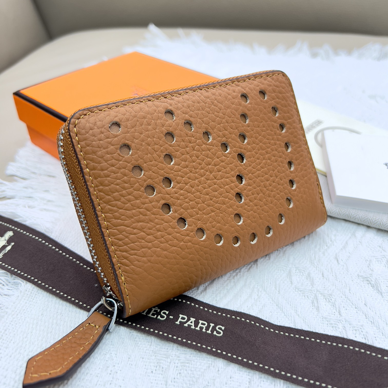 Hermès Constance Wallet - Image 3