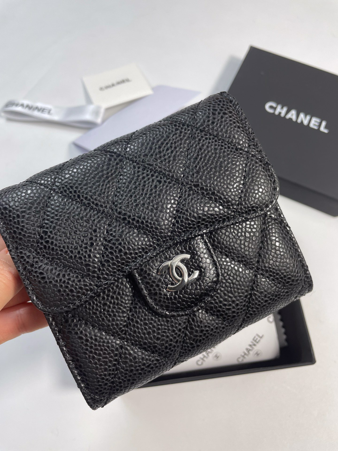 Chanel Classic Caviar Leather Wallet - Image 3