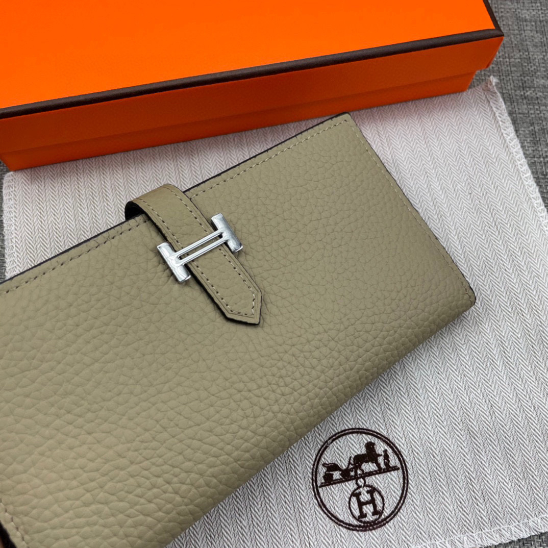 Hermes Women's Togo Calfskin Vertical Zip Wallet - Image 3