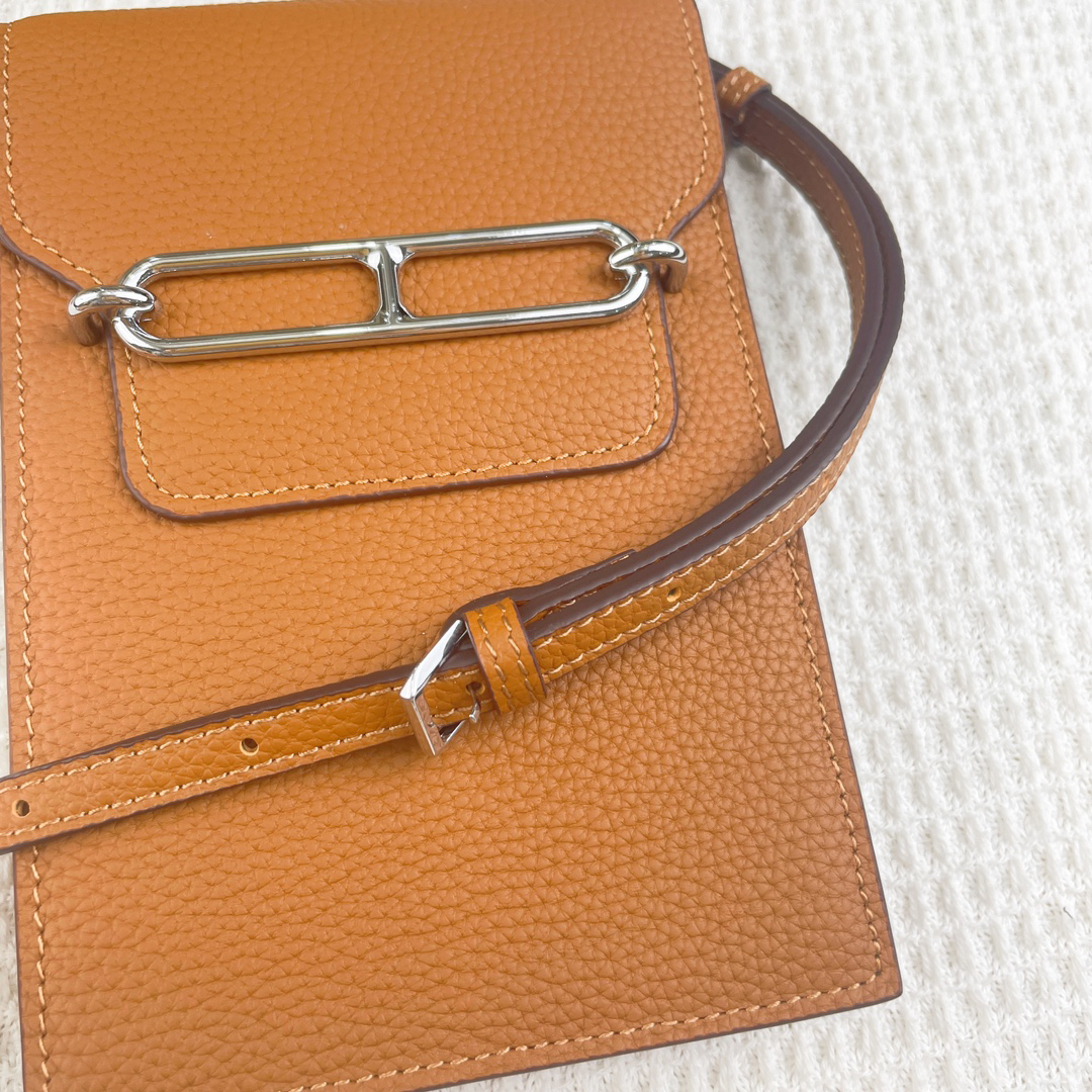 Hermès Pig Nose Mini Crossbody Bag in Togo Calfskin - Image 3