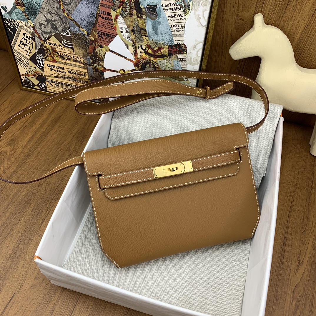 Hermès Kelly Depeches 9.84-Inch Epsom Leather Crossbody Bag - Image 3