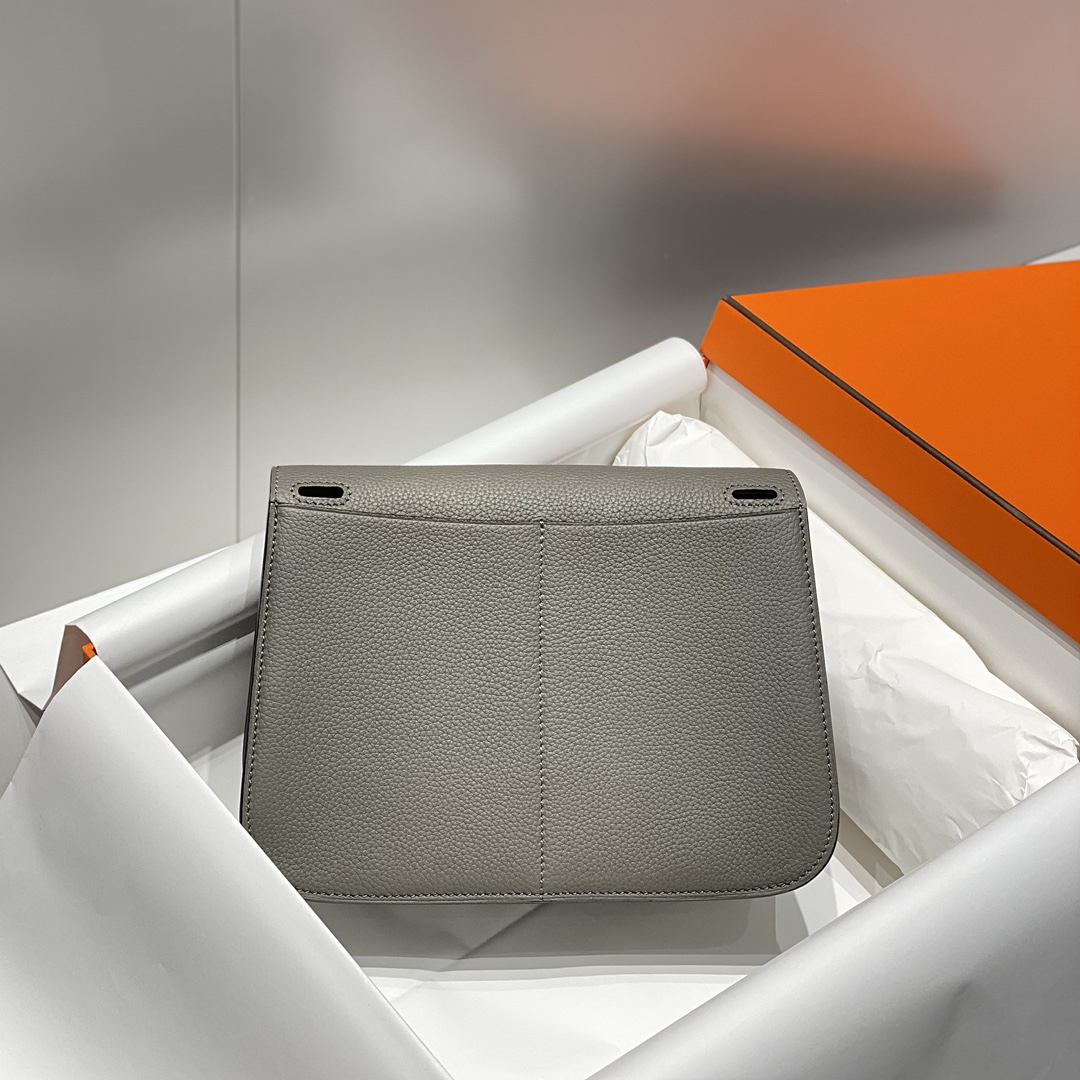 Hermès Halzan Handbag - Image 3