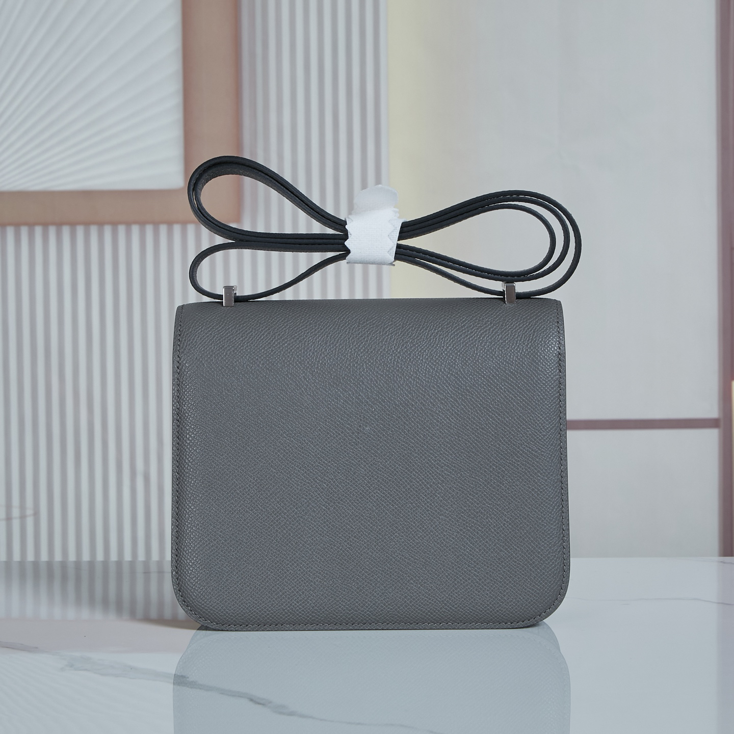 Handcrafted Hermès Constance Shoulder Crossbody Bag in Epsom Leather - Image 3