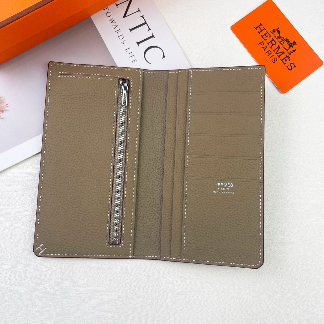 Hermes Evercolor Long Wallet with Contrasting Horse Saddle Stitching - Image 3