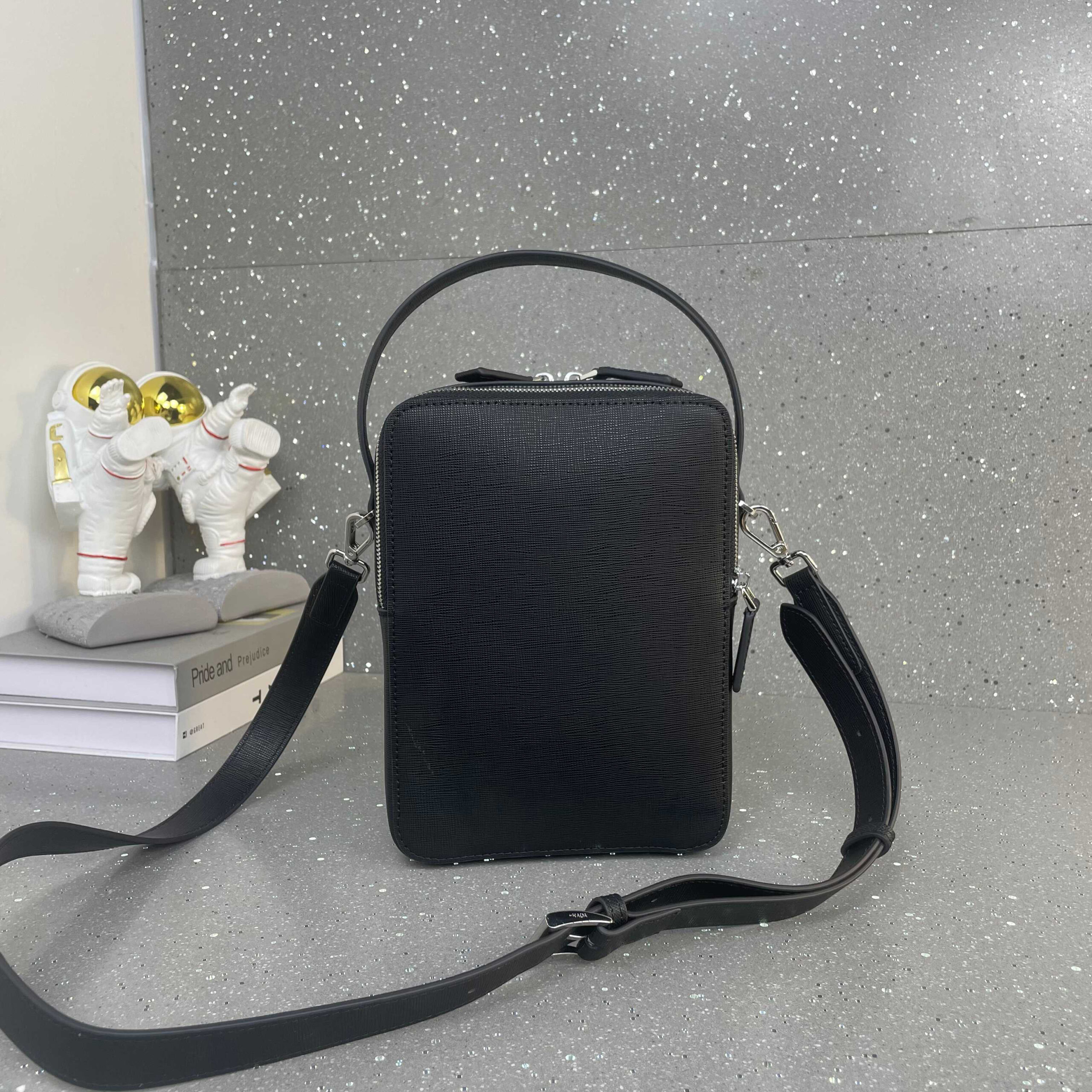 Prada Men's Casual Crossbody Bag 9048-3 - Black - Image 4