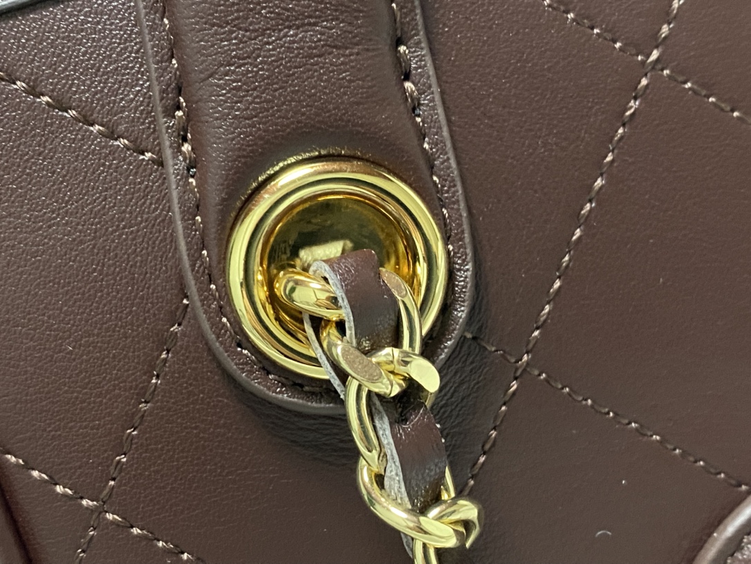 CHANEL Classic Large-Capacity Shopping Tote Bags - Image 4