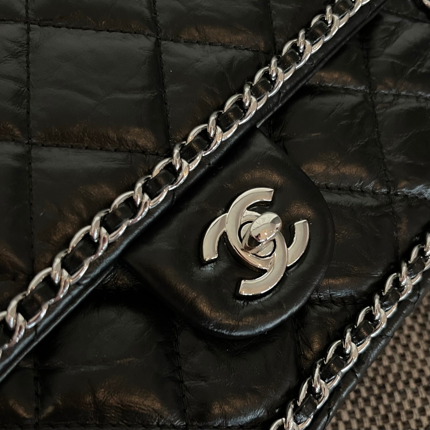 CHANEL Silver-Tone Rolled-Edge Chain CF Crossbody Bag - Image 4