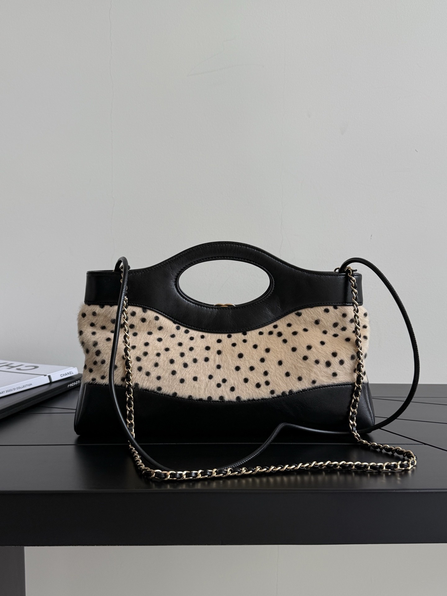Chanel 31 Bag Leopard Print Series, Horizontal Design - Image 4
