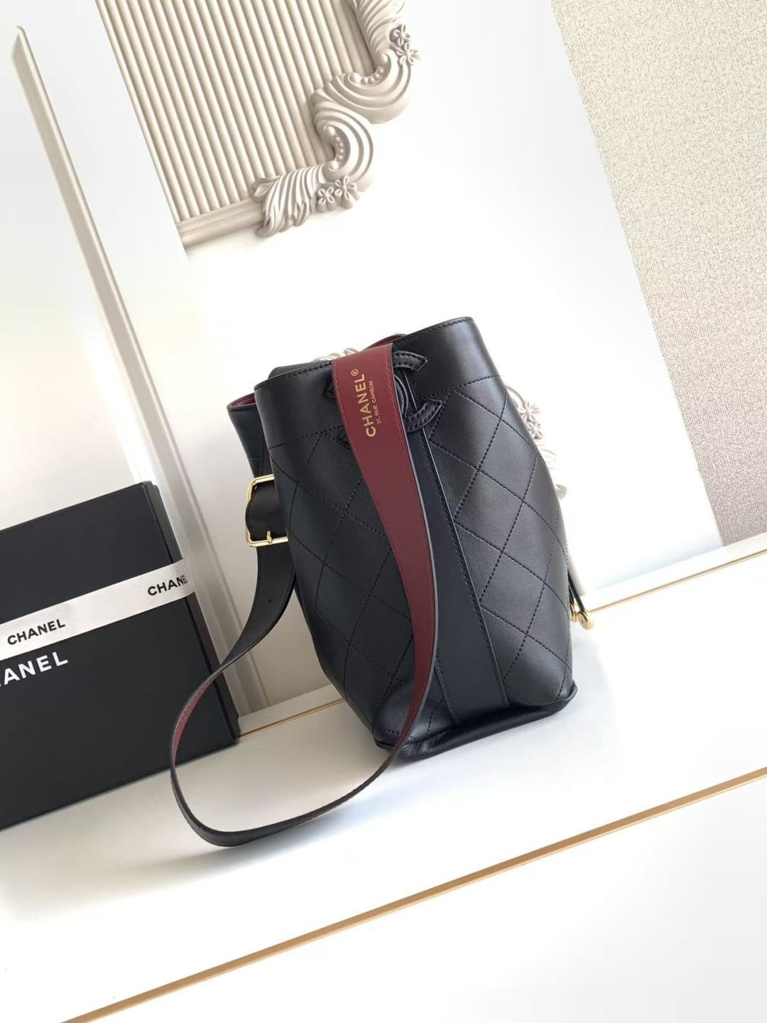 Chanel 26B AS6584 Large Bucket Crossbody Bag - Image 4
