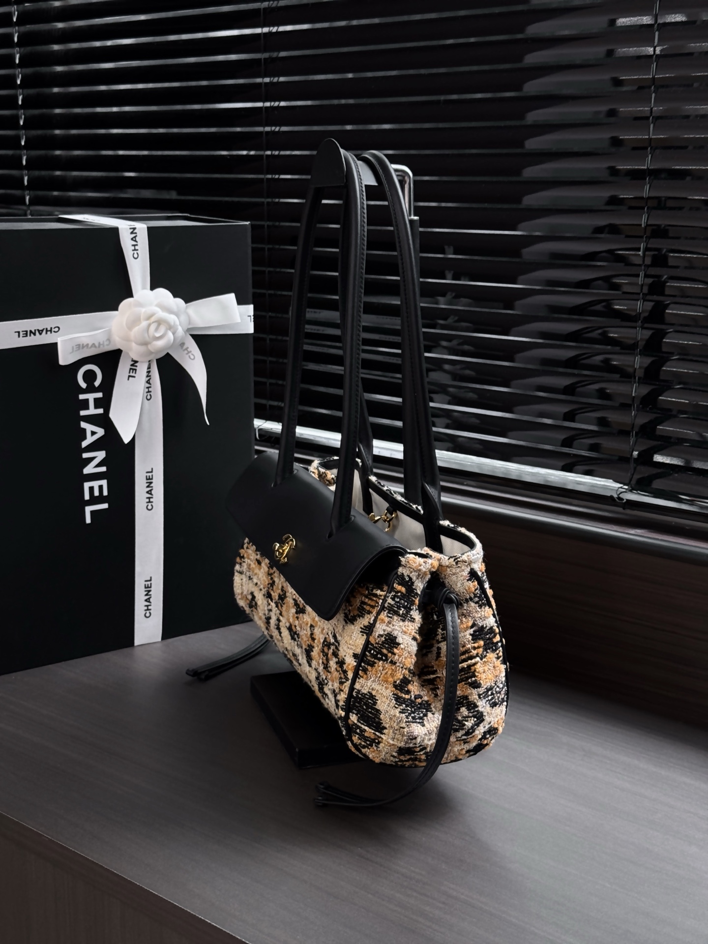 Chanel 26A Metiers d'Art Leopard-Print Baguette Shoulder Bag - Image 4