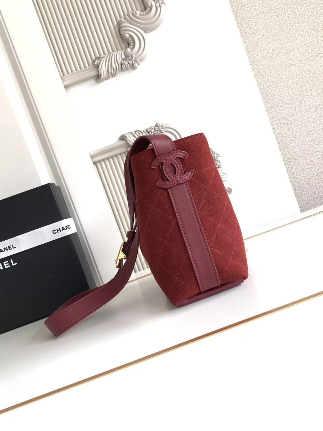 Chanel 26B AS6537 Small Leather Bucket Crossbody Bag - Image 4