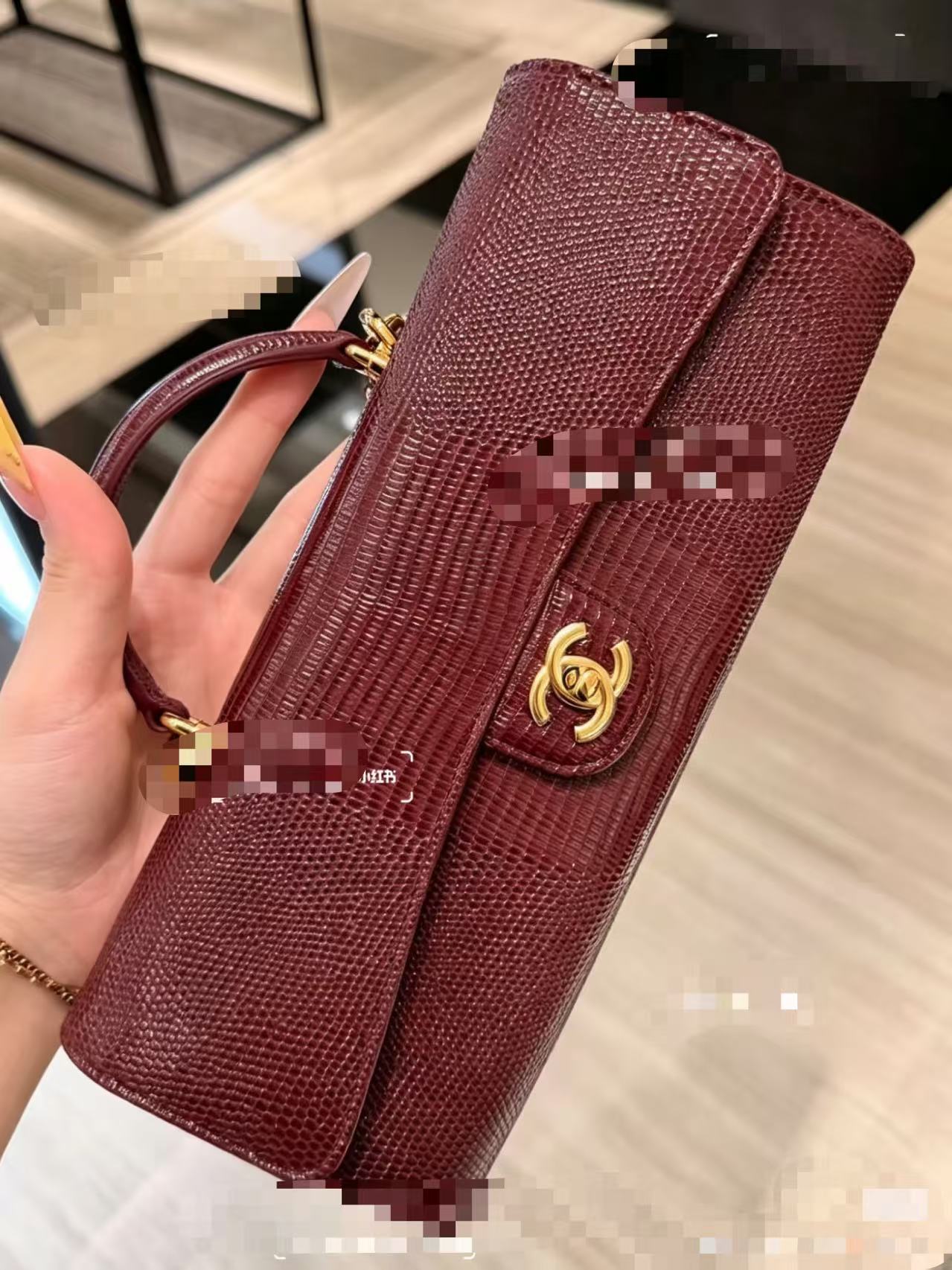Chanel 26A Burgundy Crocodile-Embossed Leather Shoulder Bag - Image 4