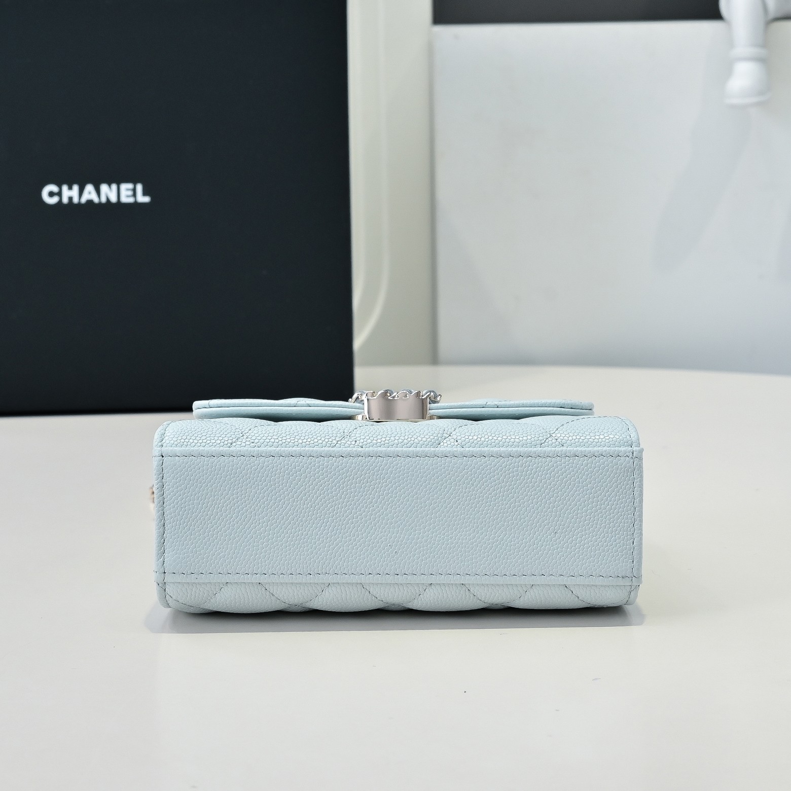 Chanel Kelly Calfskin Top-Handle Bag - Image 4