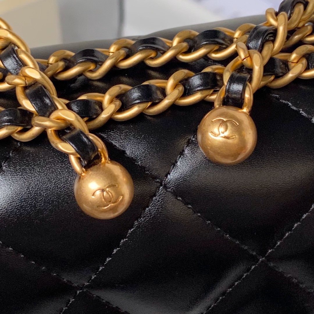Mini Leather Chain Crossbody Bag - Image 4