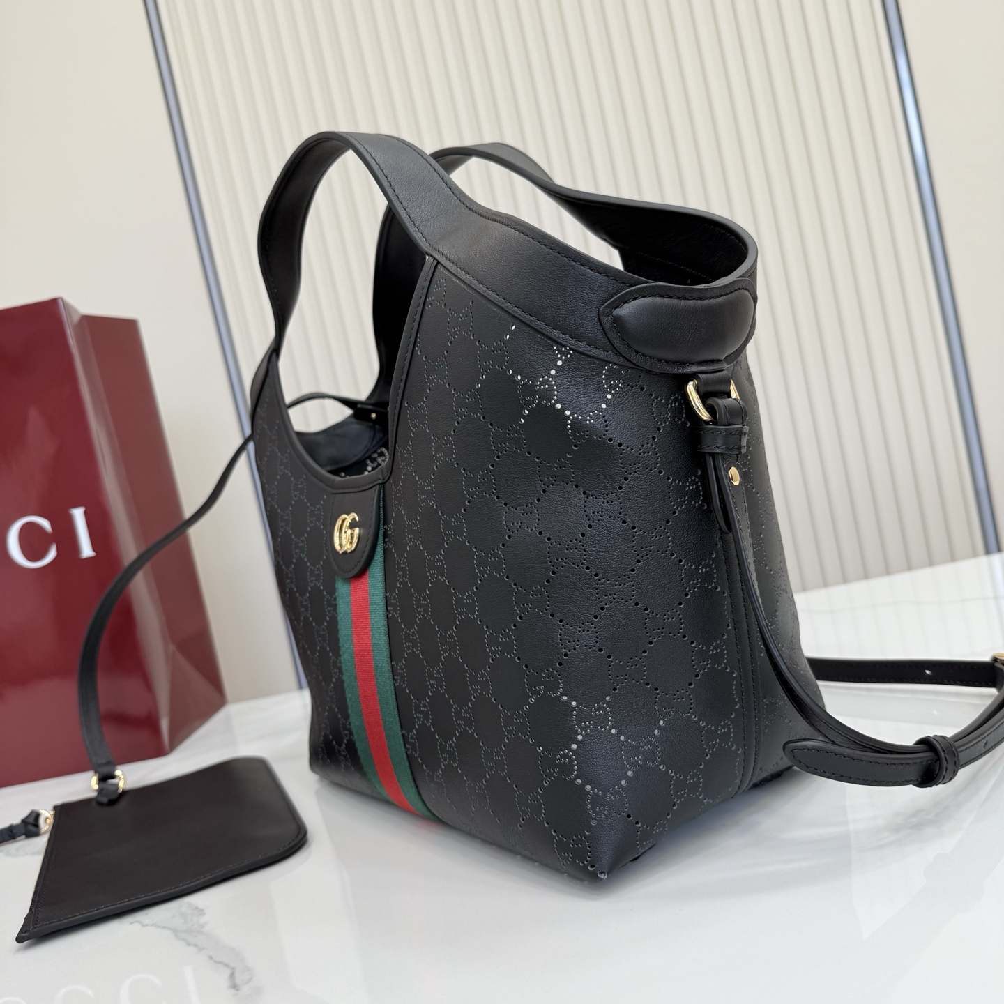 Gucci Perforated Leather Bag 860845 - Image 4