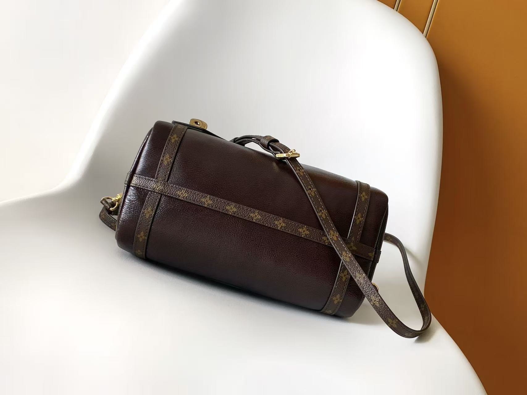 Louis Vuitton Exess Small Handbag with Monogram Trim - Image 4