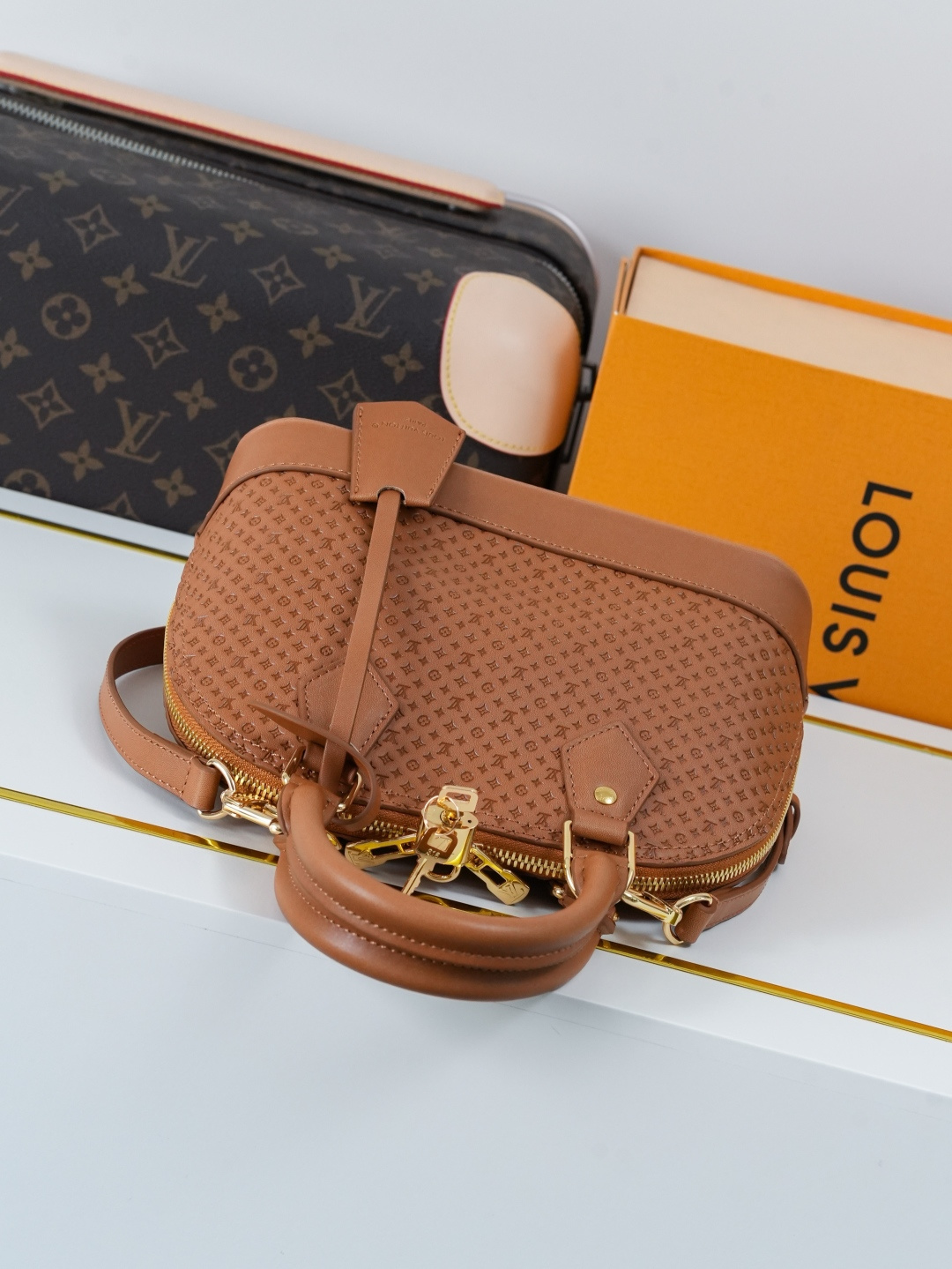 Louis Vuitton Alma BB M29491 Brown Leather Handbag - Image 4