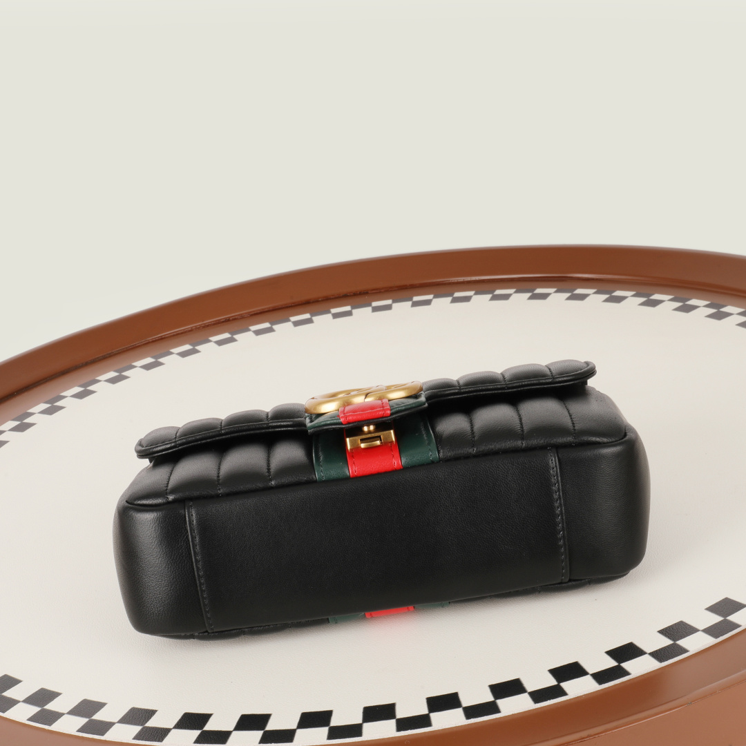 Gucci Leather Bag, Model A006X1 - Image 4