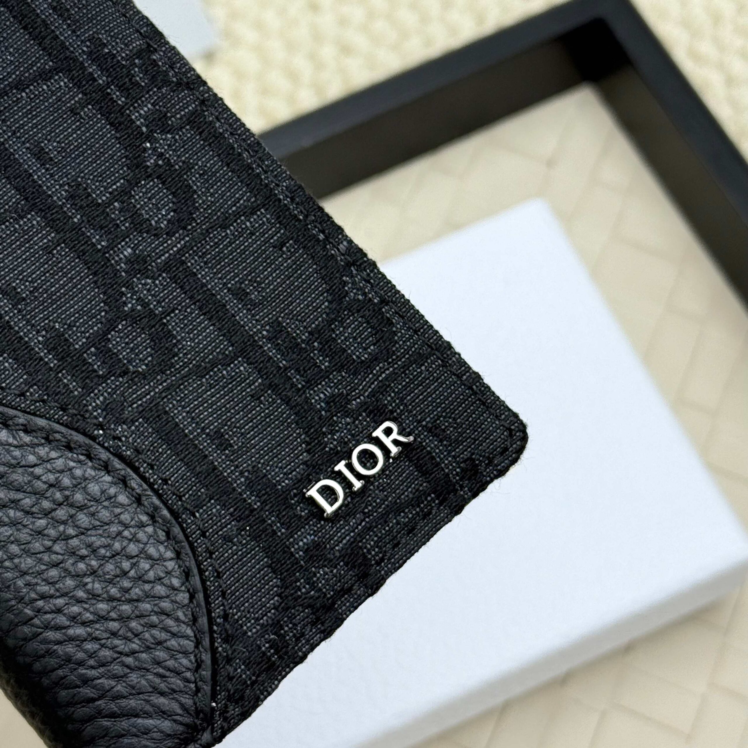 Dior H138 Double-Fold Card Holder - Image 4
