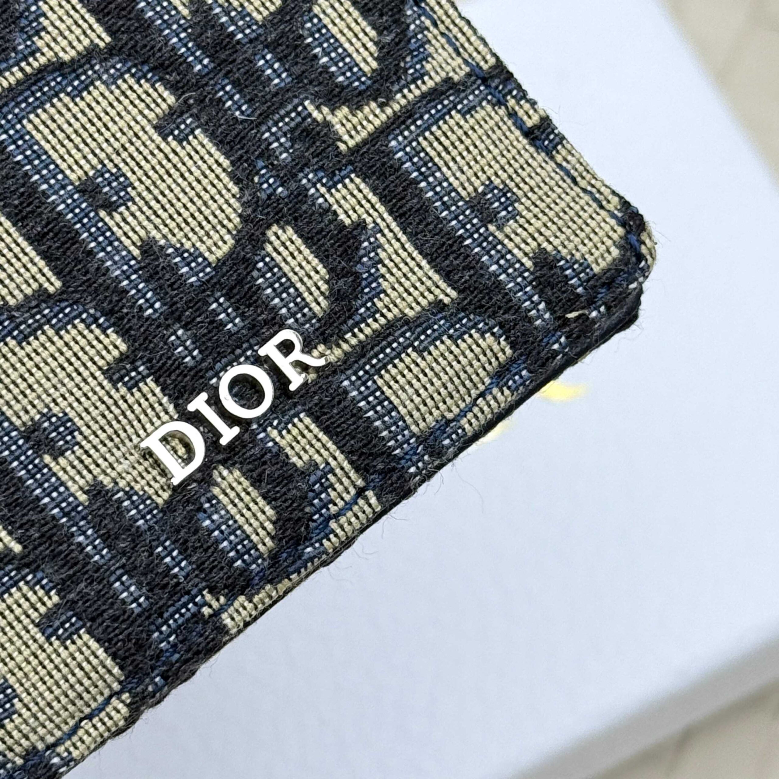 Dior Saddle Oblique Bifold Card Holder - Image 4