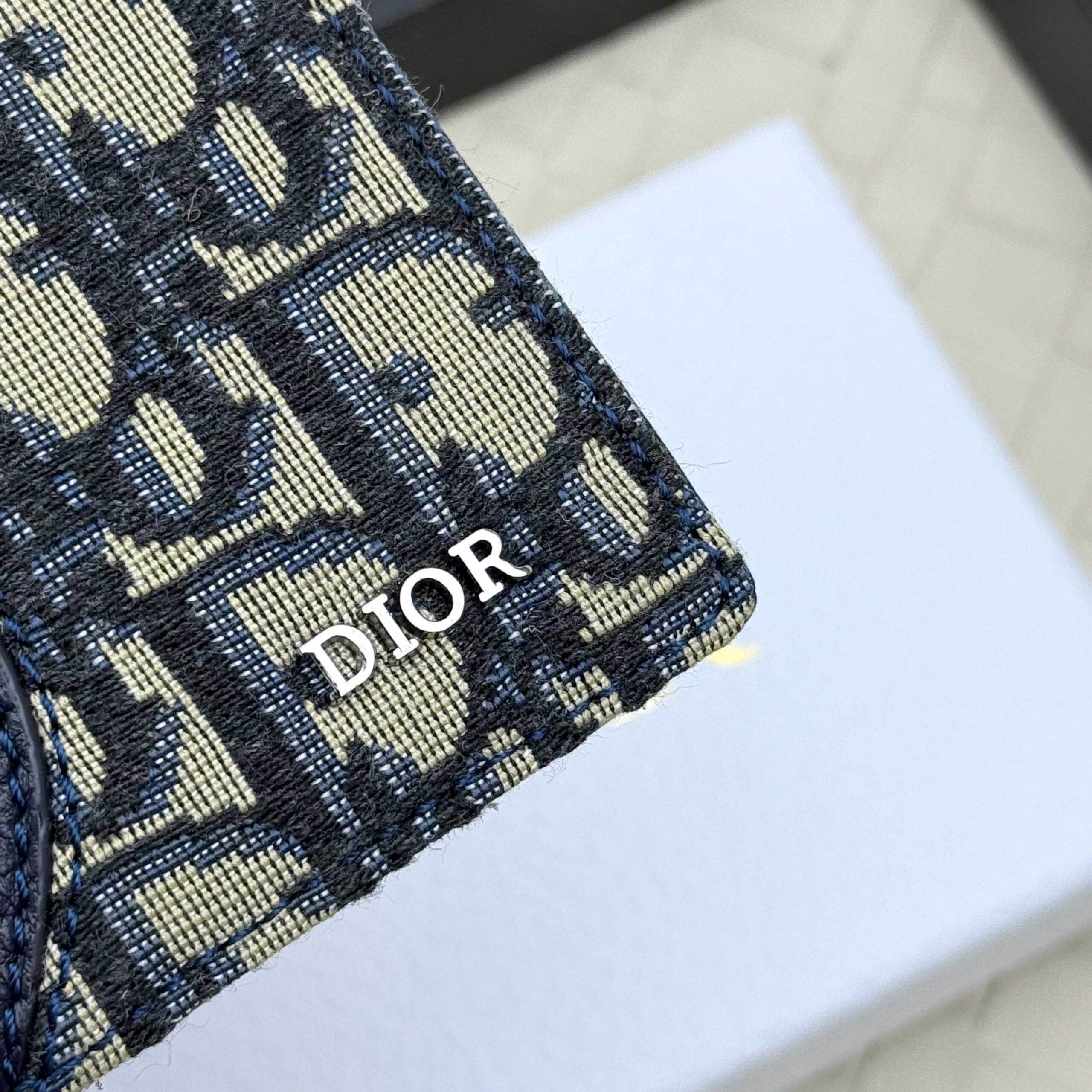 Dior H138 Double-Fold Card Holder - Image 4