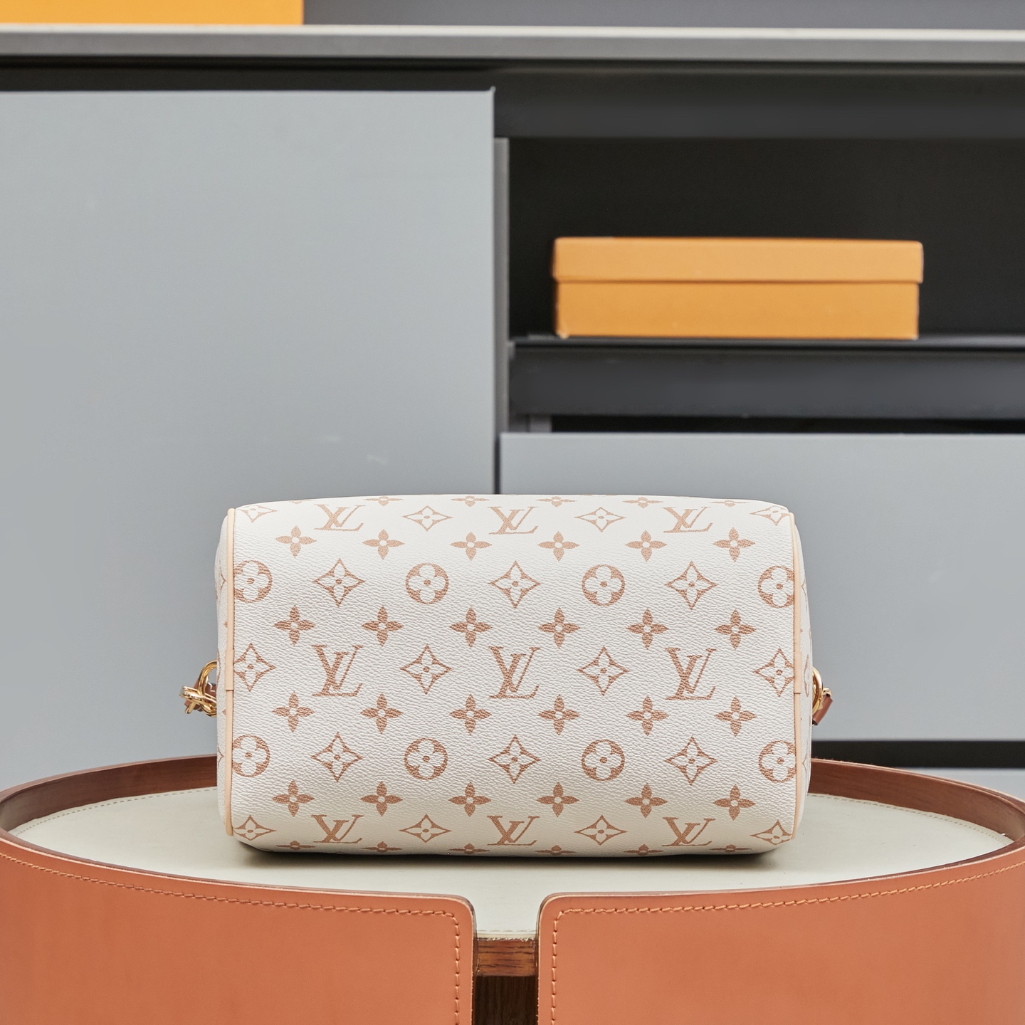 Louis Vuitton M2A038 Crafty Sedy Bandoulière Bag - Image 4
