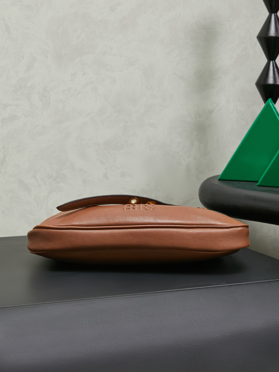 Aventure Embossed Leather Shoulder Bag, Model 5BC214 - Image 4