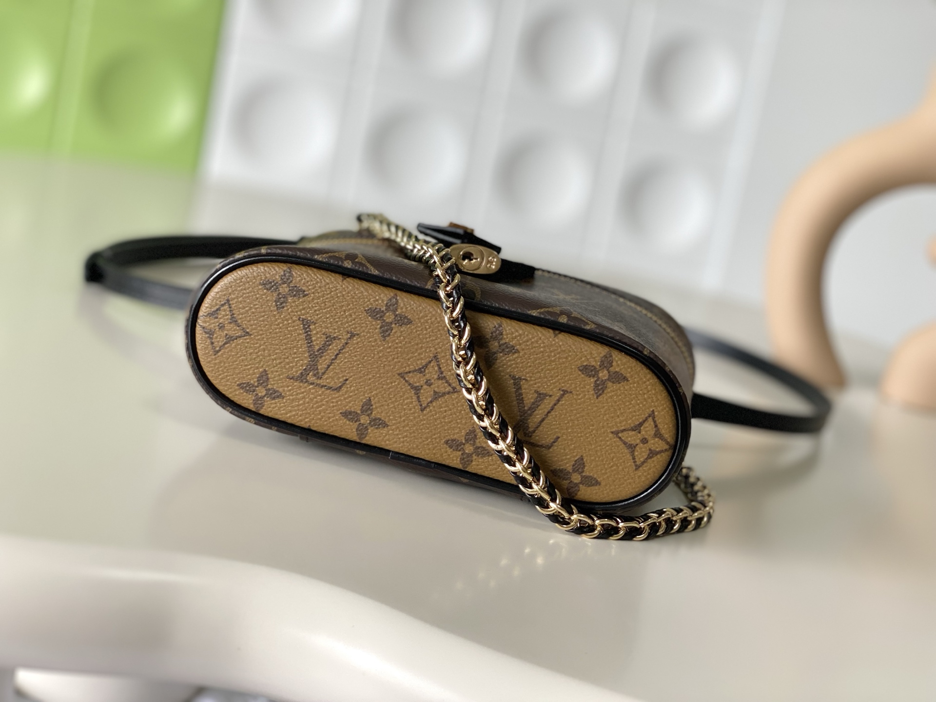 Vanity Chain Handbag in Monogram Canvas - Image 4