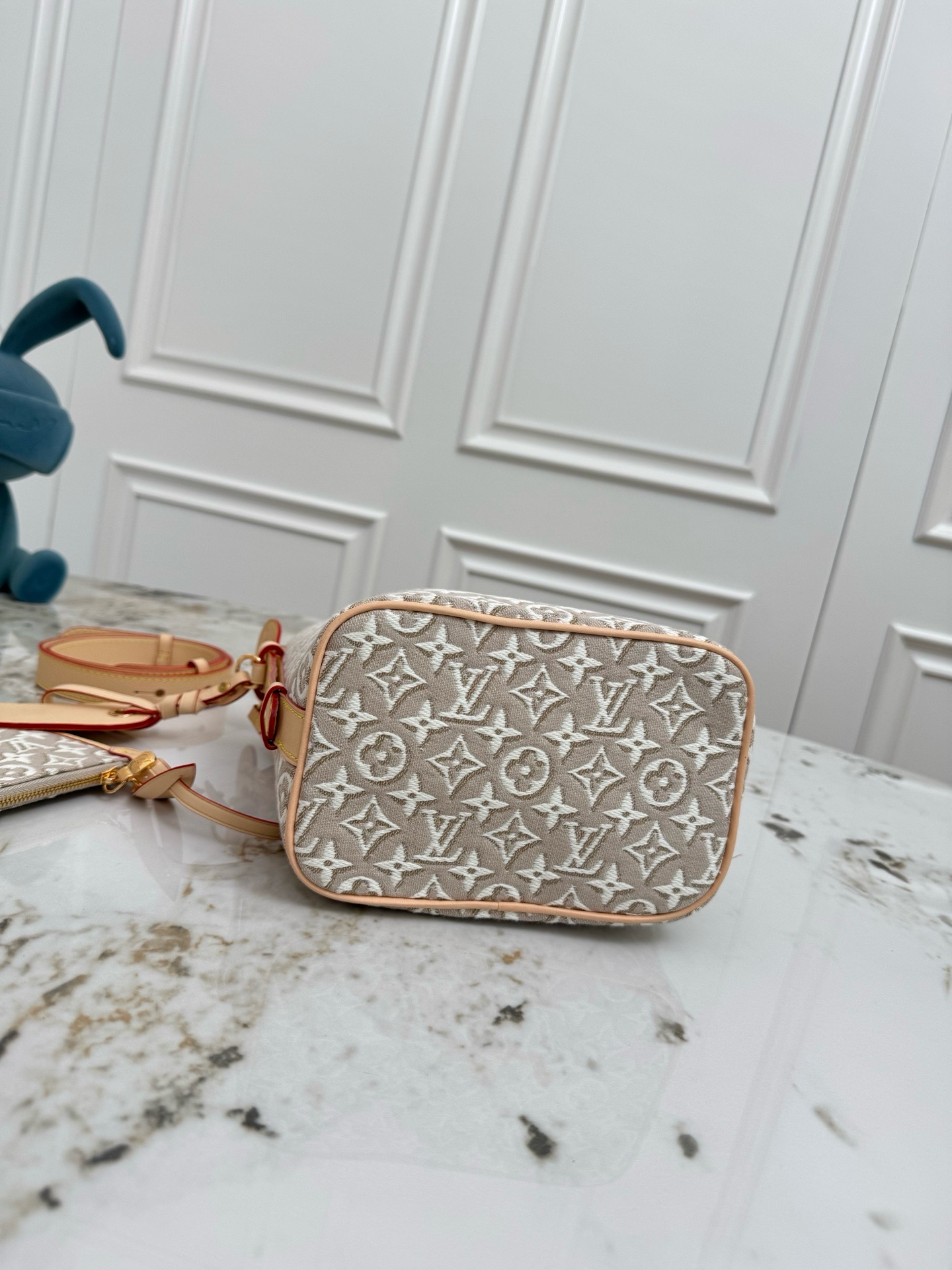 Louis Vuitton All In BB Handbag, White Monogram Canvas, M2A377 - Image 4