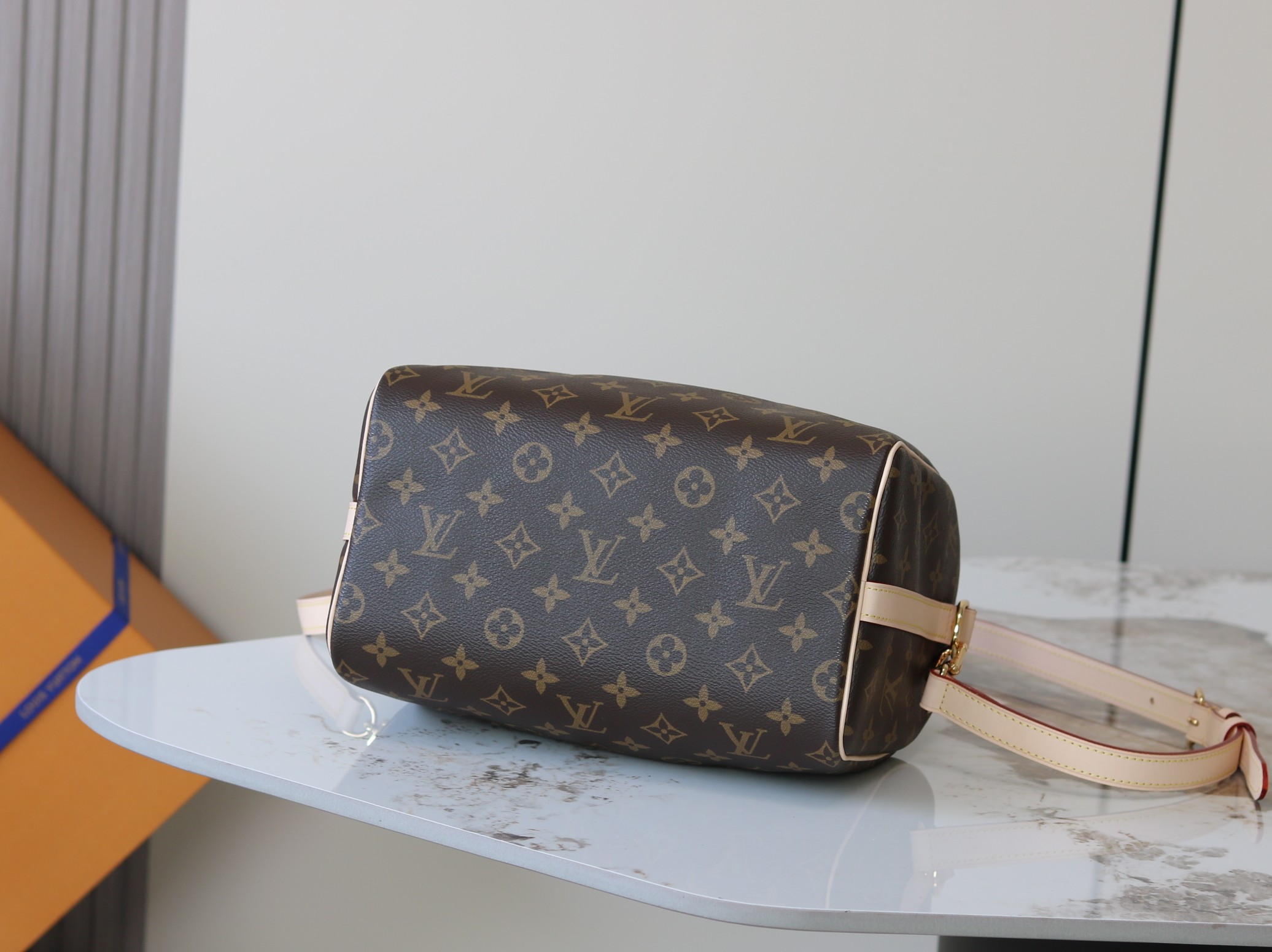 Louis Vuitton Speedy Bandoulière 25 Monogram Handbag - Image 4