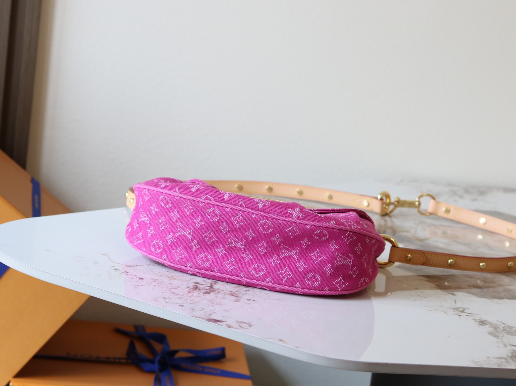 Louis Vuitton Rendez-Vous Sunset Handbag M28291 - Image 4