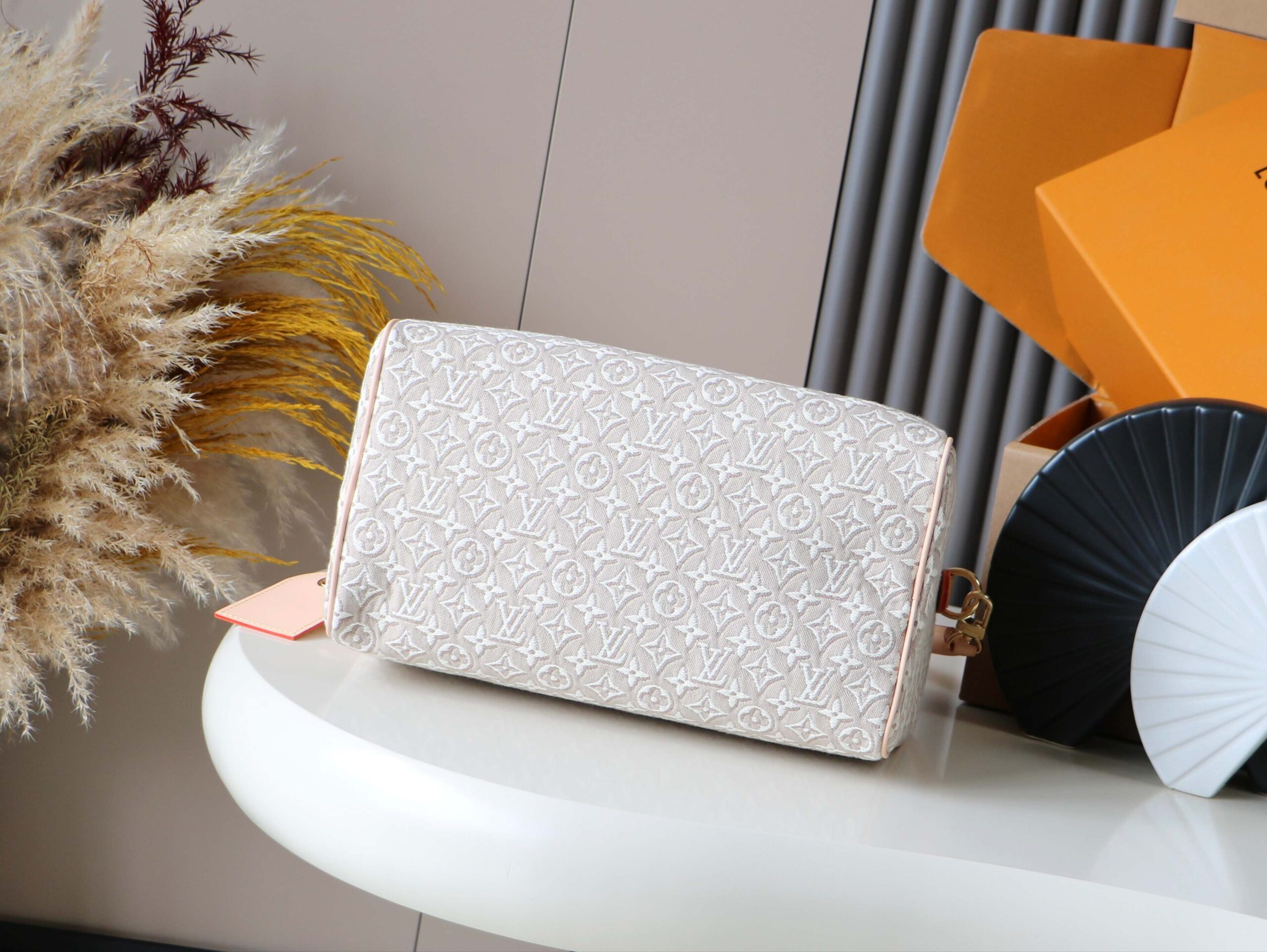 Louis Vuitton Speedy Soft 30 Handbag - Image 4