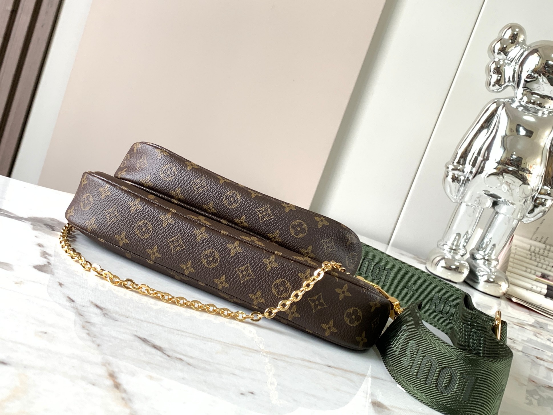 Louis Vuitton Multi Pochette Accessoires Shoulder Bag - Image 4